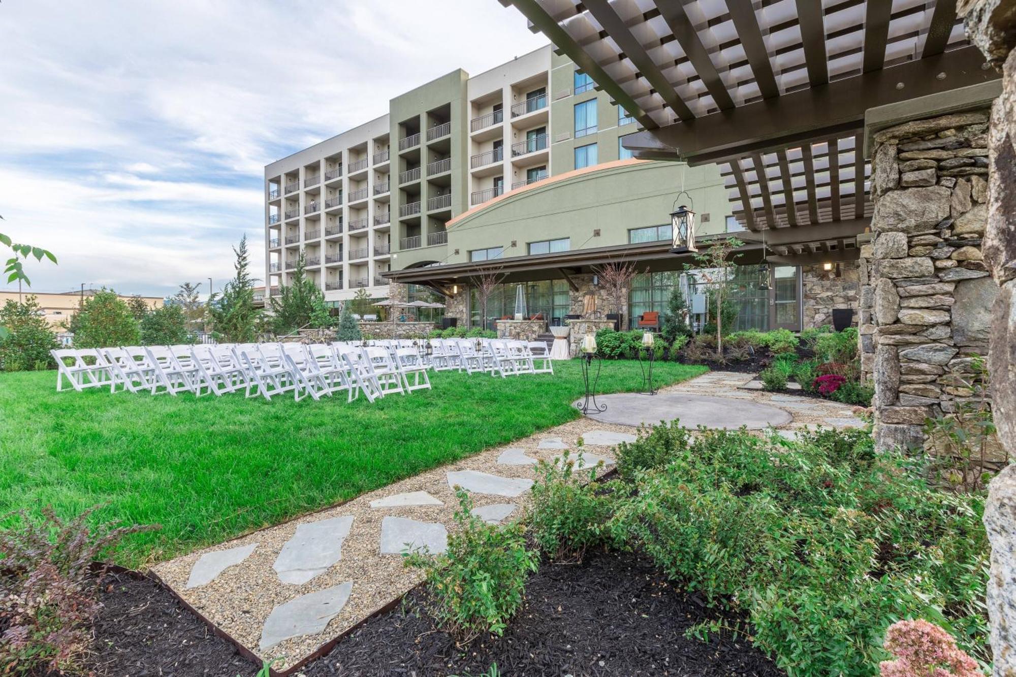 Courtyard By Marriott Pigeon Forge Hotel Bagian luar foto