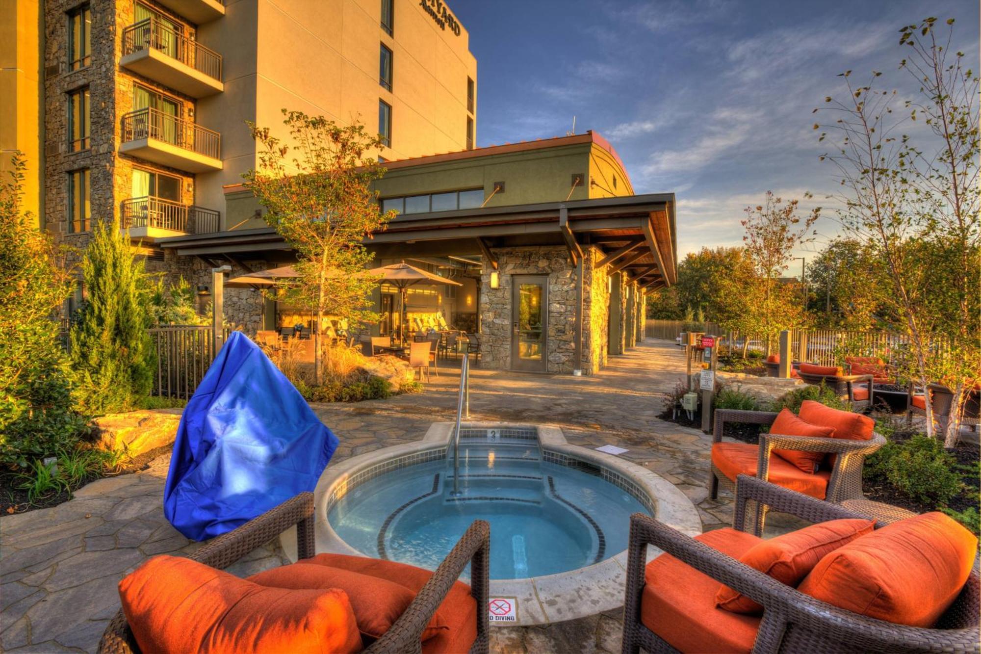 Courtyard By Marriott Pigeon Forge Hotel Bagian luar foto