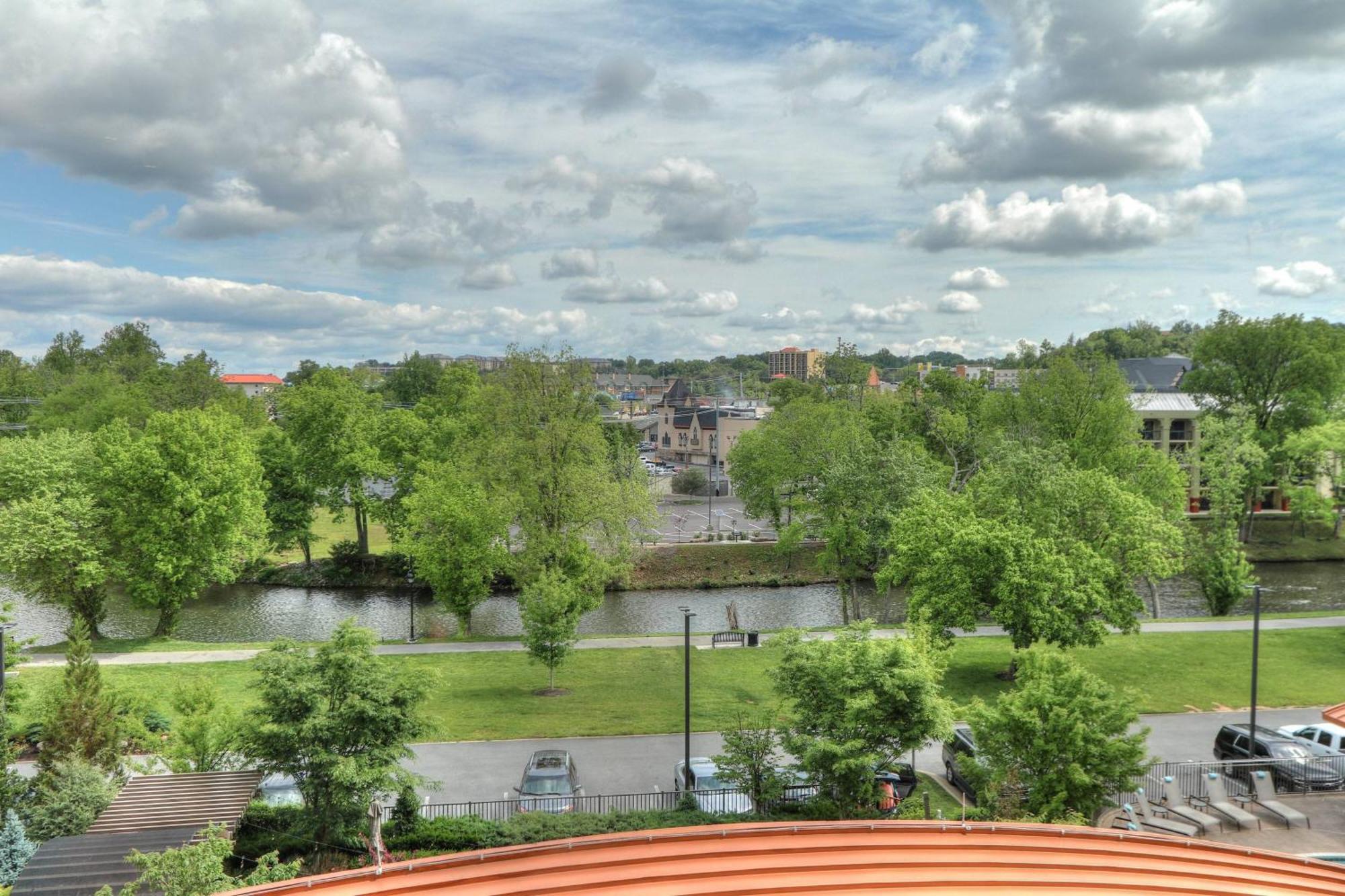 Courtyard By Marriott Pigeon Forge Hotel Bagian luar foto