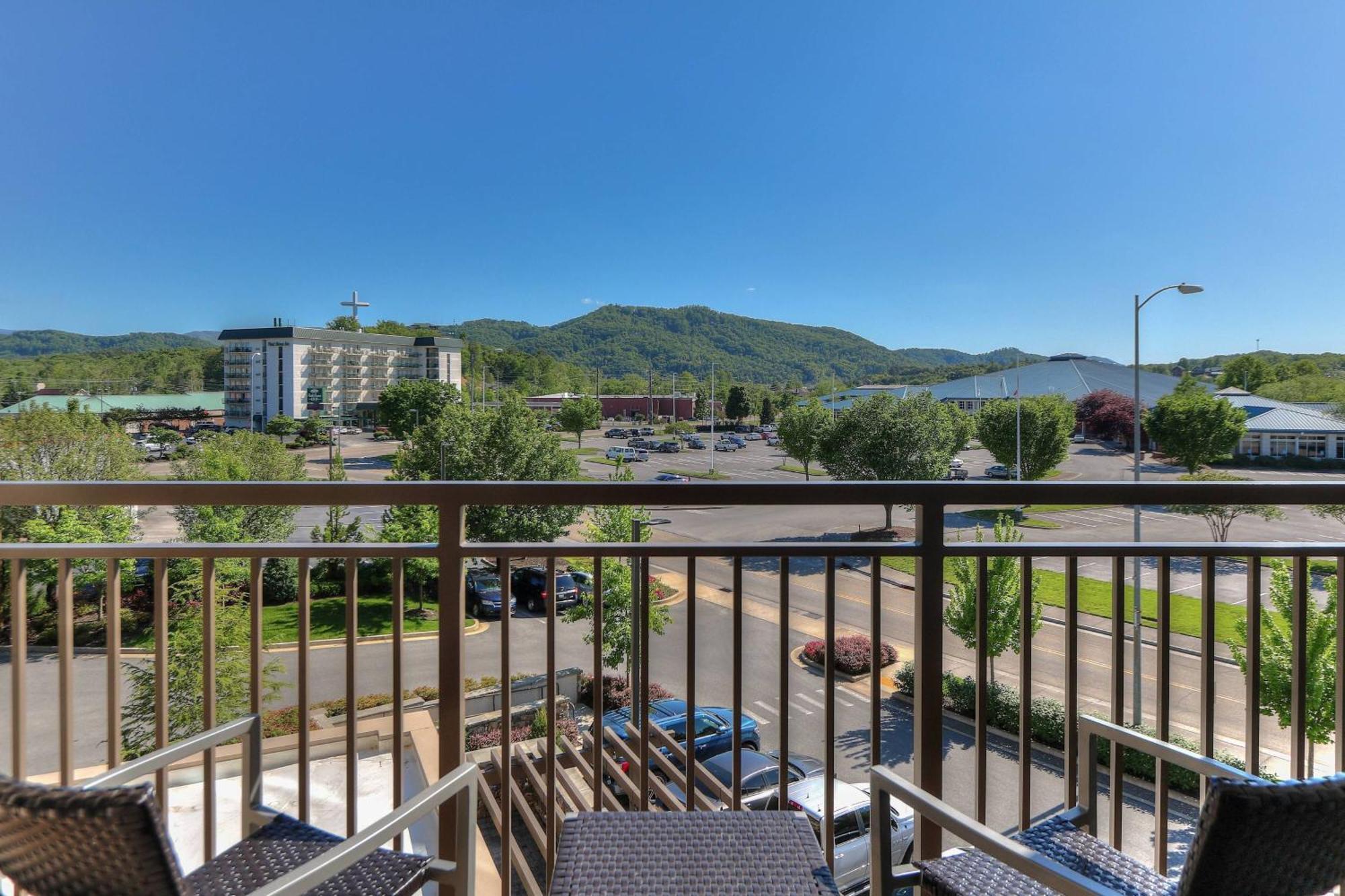 Courtyard By Marriott Pigeon Forge Hotel Bagian luar foto