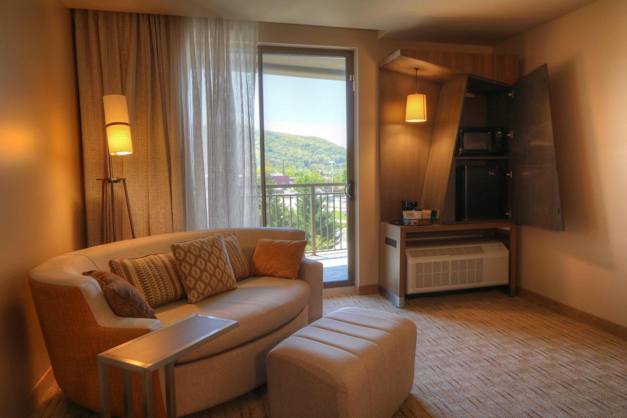 Courtyard By Marriott Pigeon Forge Hotel Bagian luar foto