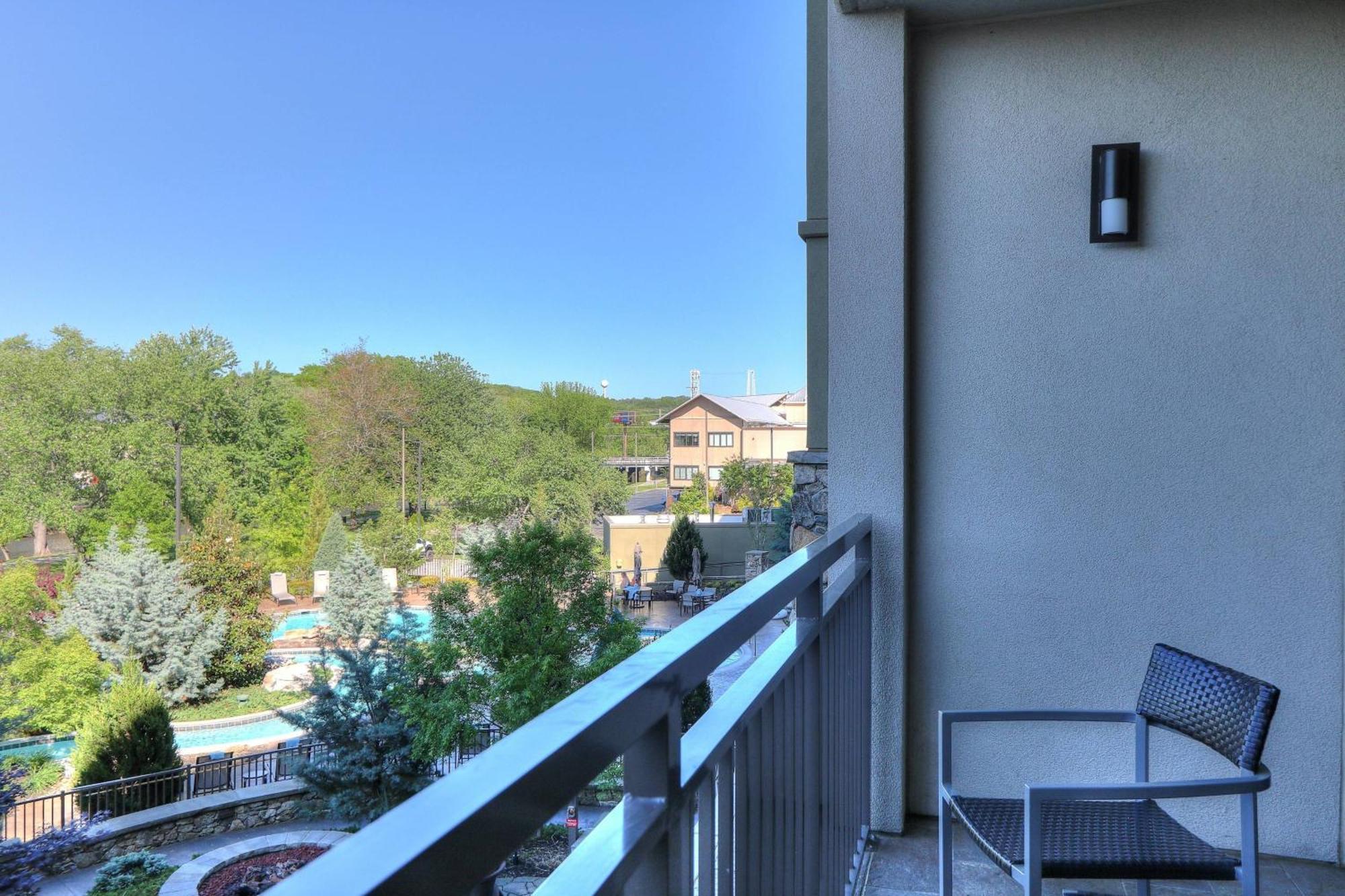 Courtyard By Marriott Pigeon Forge Hotel Bagian luar foto